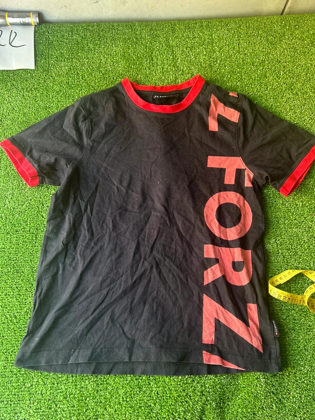 T-shirt noir à motifs rouge fz forza